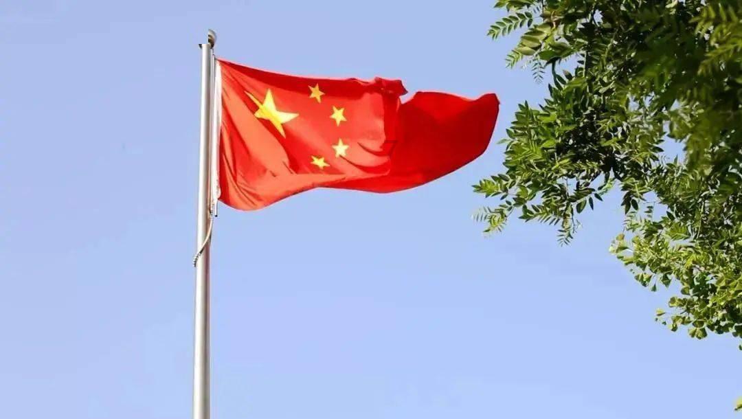 小萌妹的甜美装扮